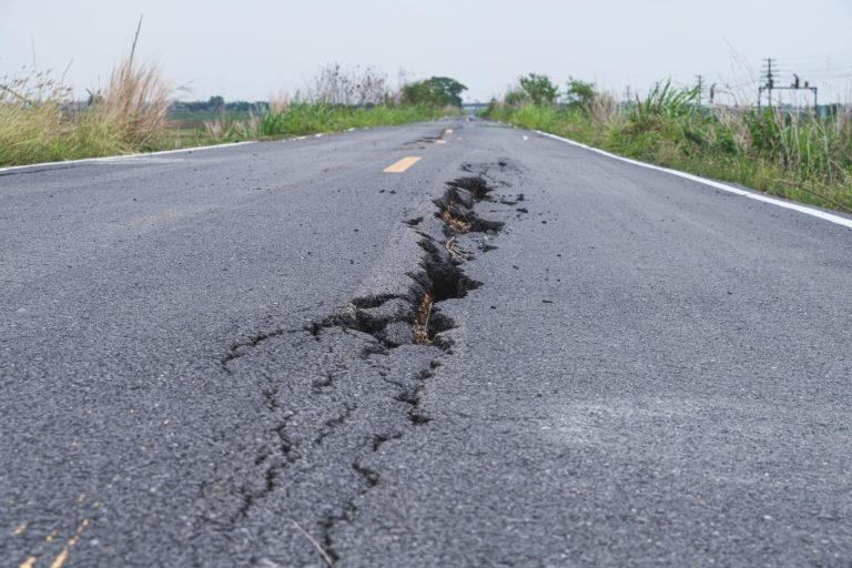 How to cover up cracks in asphalt driveway cover up cracks in asphalt driveway